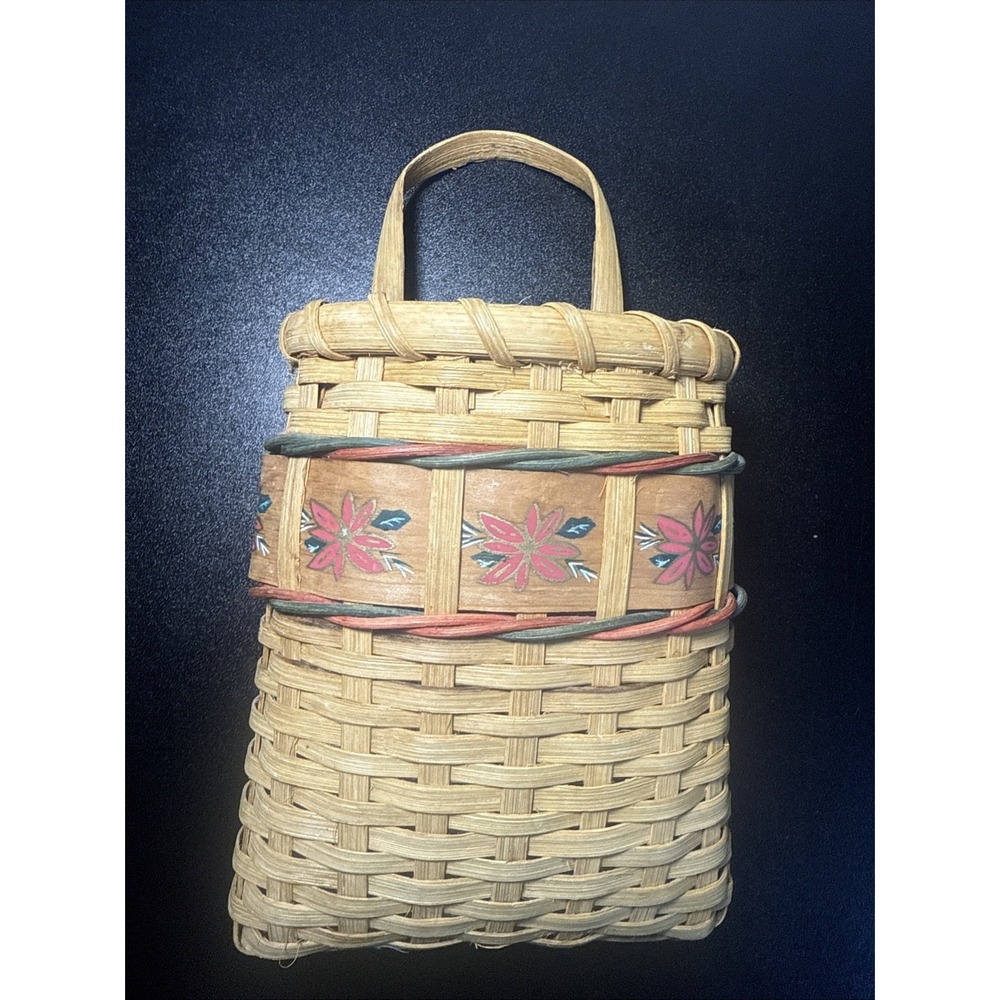 Vintage Woven Wicker Wall Hanging Basket 6" Tall Home Decor Holiday